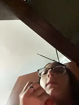 imariahot online show from November 2025 02:21:01 PM