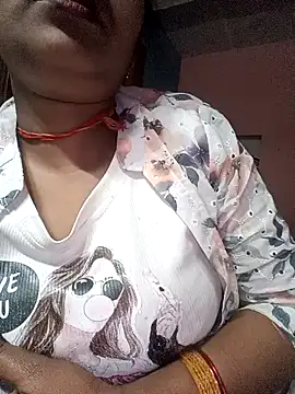 Neelam-baby1 online show from February 2026 04:24:02 PM