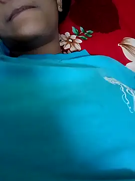 Snapshot of Kitty_18teen chatting on November 2025 02:36:01 AM Kitty 18teen online show from November 2025 02:36:01 AM