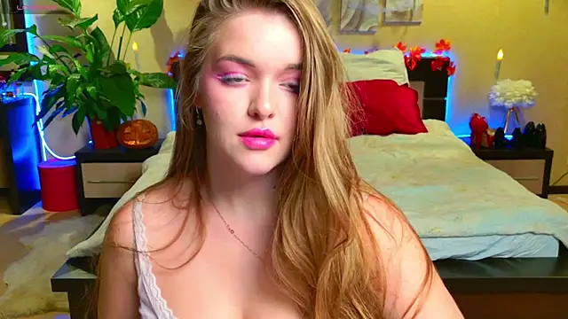 Snapshot of EmilyWhispers chatting on October 2025 07:44:02 PM EmilyWhispers online show from October 2025 07:44:02 PM