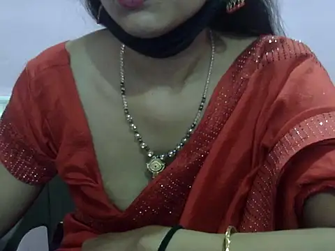 Laila Cute online show from April 2026 03:32:01 PM