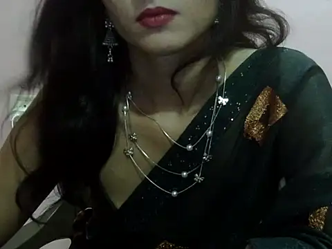 Laila Cute online show from June 2026 04:43:01 PM