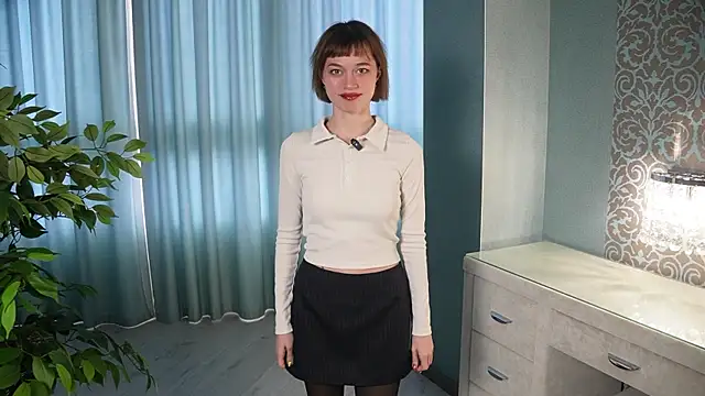 Snapshot of PaulaDauge chatting on October 2025 03:04:01 AM PaulaDauge online show from October 2025 03:04:01 AM