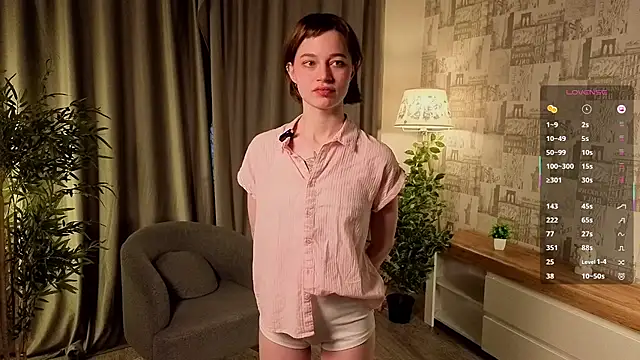 Snapshot of PaulaDauge chatting on October 2025 01:03:02 AM PaulaDauge online show from October 2025 01:03:02 AM