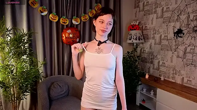 Snapshot of PaulaDauge chatting on November 2025 01:08:01 AM PaulaDauge online show from November 2025 01:08:01 AM