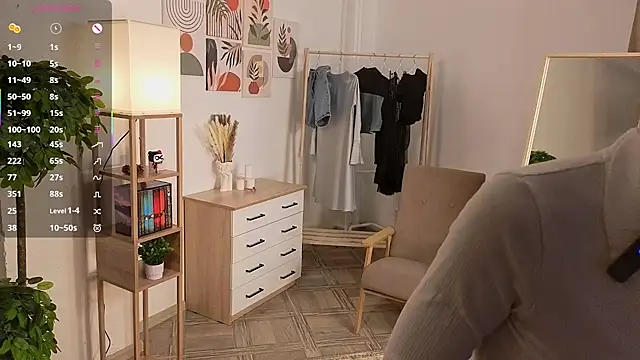 Snapshot of PaulaDauge chatting on November 2025 01:49:02 AM PaulaDauge online show from November 2025 01:49:02 AM