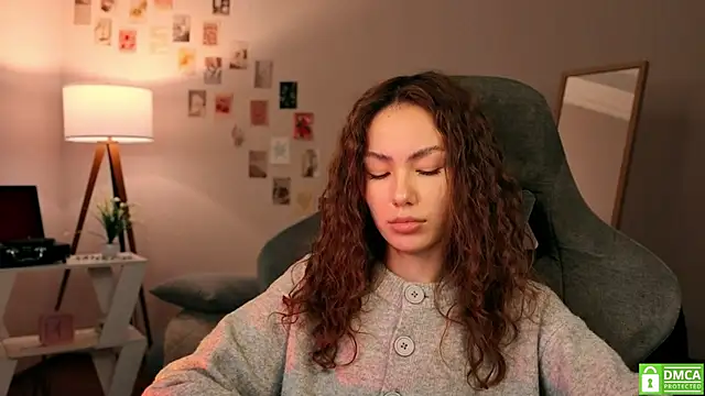 Snapshot of branchwithflowerss chatting on November 2025 11:32:02 AM branchwithflowerss online show from November 2025 11:32:02 AM