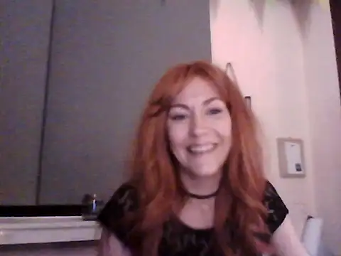 Snapshot of ShyGirlV chatting on October 2025 09:36:02 PM ShyGirlV online show from October 2025 09:36:02 PM