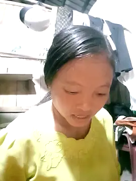 Snapshot of Minkine022 chatting on October 2025 12:42:02 AM Minkine022 online show from October 2025 12:42:02 AM