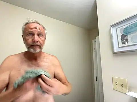 Snapshot of ApolloThrust chatting on November 2025 01:23:01 PM ApolloThrust online show from November 2025 01:23:01 PM