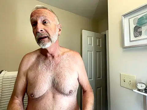 Snapshot of ApolloThrust chatting on November 2025 07:23:02 PM ApolloThrust online show from November 2025 07:23:02 PM