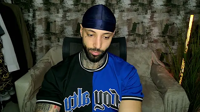 Snapshot of MasculineGuy99 chatting on February 2026 07:51:01 AM MasculineGuy99 online show from February 2026 07:51:01 AM