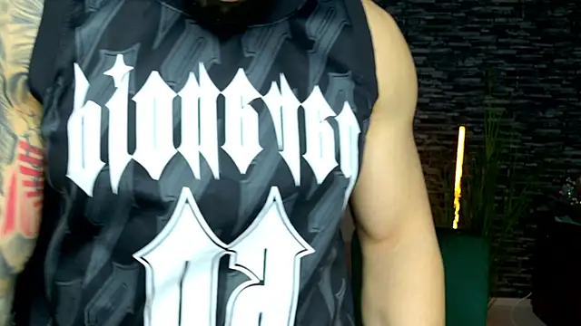 Snapshot of MasculineGuy99 chatting on March 2026 08:04:02 PM MasculineGuy99 online show from March 2026 08:04:02 PM