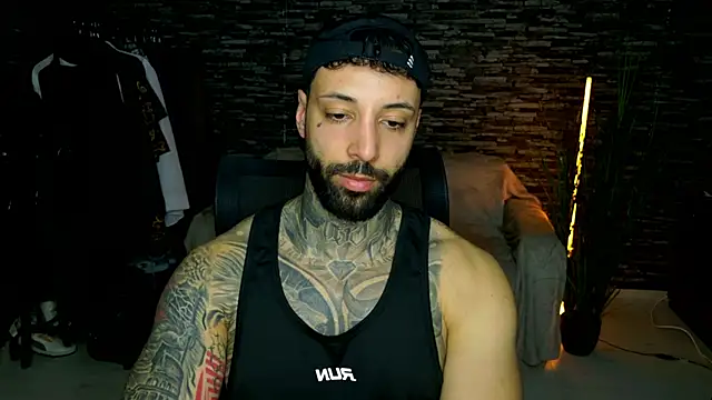 Snapshot of MasculineGuy99 chatting on March 2026 07:09:01 PM MasculineGuy99 online show from March 2026 07:09:01 PM