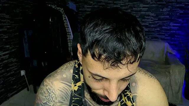 MasculineGuy99 online show from May 2026 08:28:02 PM