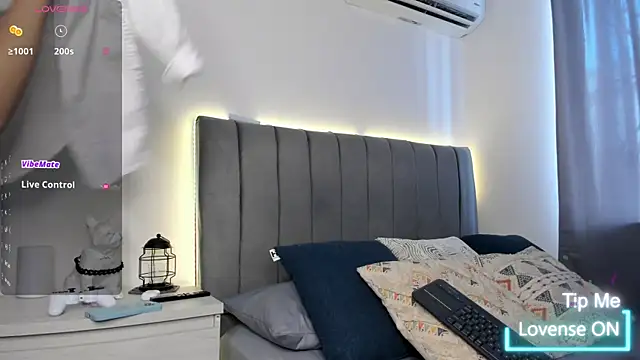 Snapshot of JARETHH chatting on October 2025 01:26:02 PM JARETHH online show from October 2025 01:26:02 PM