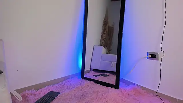 Snapshot of Thiago_Connor21 chatting on November 2025 04:07:01 PM Thiago Connor21 online show from November 2025 04:07:01 PM