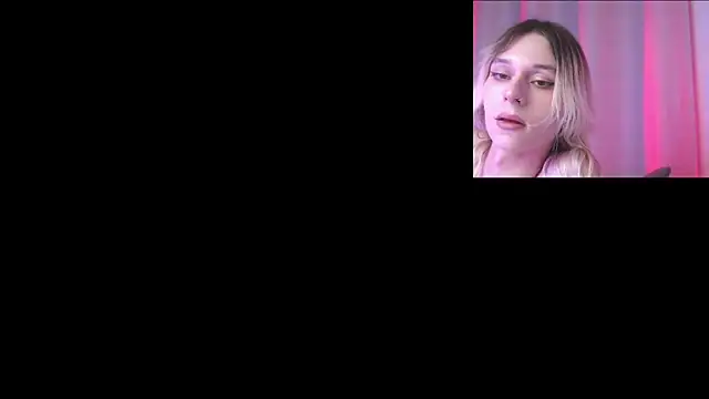 Snapshot of SophieDiamond_Xx chatting on November 2025 02:05:01 PM SophieDiamond Xx online show from November 2025 02:05:01 PM