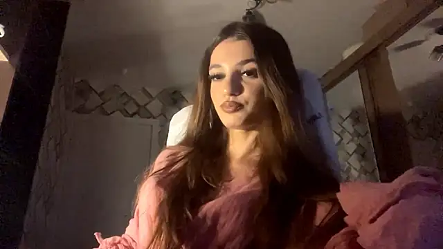Snapshot of CandiDeso chatting on October 2025 03:43:01 PM CandiDeso online show from October 2025 03:43:01 PM
