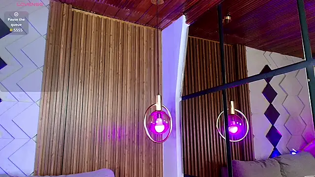 Matti sofia  online show from October 2025 07:03:02 PM