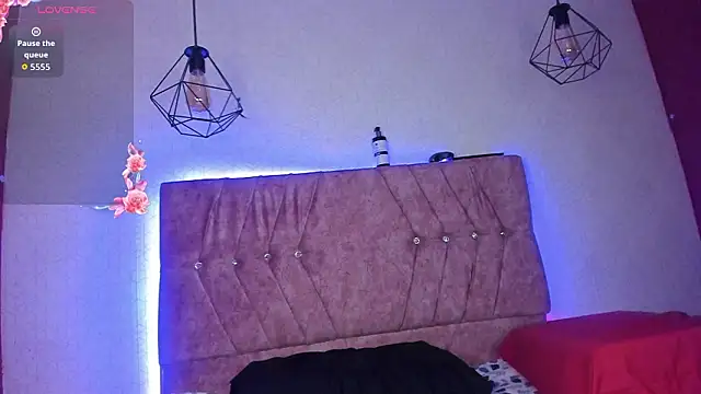 Snapshot of Mia_lopez_1 chatting on February 2026 10:21:02 AM Mia lopez 1 online show from February 2026 10:21:02 AM