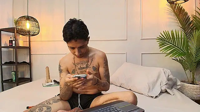 Snapshot of fkenneth_macias chatting on October 2025 03:51:01 AM fkenneth macias online show from October 2025 03:51:01 AM