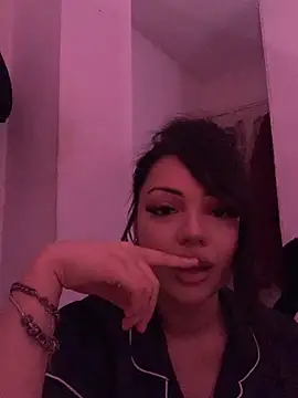 Snapshot of Aleya_Bad2 chatting on October 2025 12:06:01 AM Aleya Bad2 online show from October 2025 12:06:01 AM
