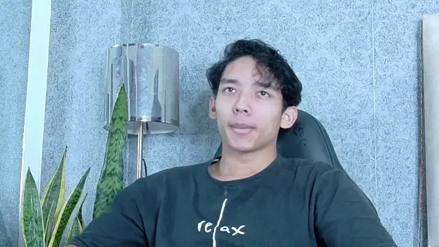 Snapshot of ValenorLerot chatting on October 2025 04:21:01 AM ValenorLerot online show from October 2025 04:21:01 AM