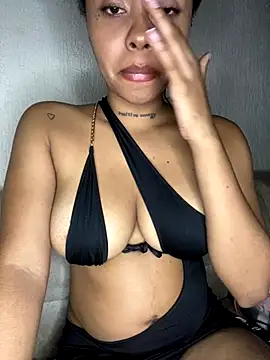 Snapshot of Itanydiorr chatting on December 2025 06:43:02 AM Itanydiorr online show from December 2025 06:43:02 AM