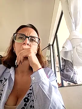 Snapshot of Jade_1-9 chatting on October 2025 03:34:02 PM Jade 1-9 online show from October 2025 03:34:02 PM