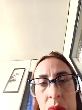 Snapshot of Jade_1-9 chatting on November 2025 06:41:01 PM Jade 1-9 online show from November 2025 06:41:01 PM