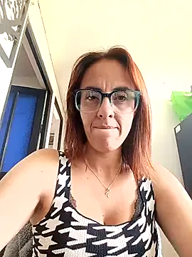 Snapshot of Jade_1-9 chatting on November 2025 06:01:02 PM Jade 1-9 online show from November 2025 06:01:02 PM