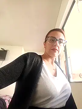 Snapshot of Jade_1-9 chatting on November 2025 02:31:02 PM Jade 1-9 online show from November 2025 02:31:02 PM