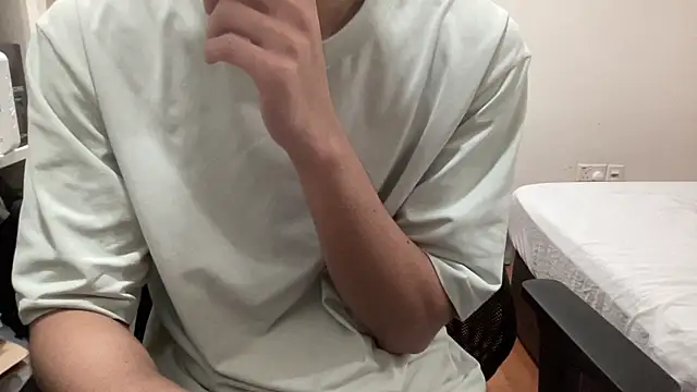 16hornydog online show from October 2025 06:27:02 PM