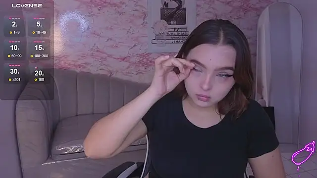 mia foster t online show from March 2026 01:18:01 PM