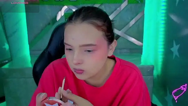 mia foster t online show from June 2026 01:04:01 PM