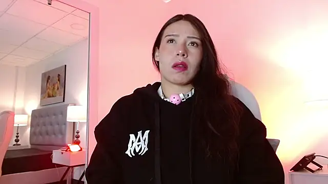 Snapshot of Mariaaam_ chatting on October 2025 11:42:02 AM Mariaaam online show from October 2025 11:42:02 AM