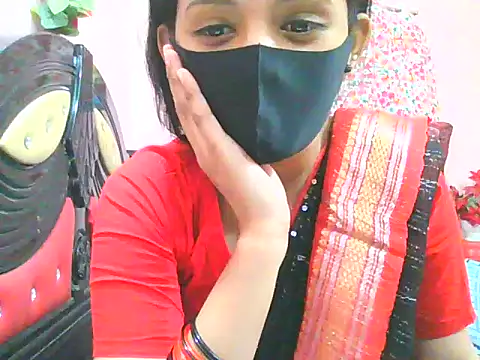 Snapshot of night_queeen7 chatting on November 2025 08:18:01 PM night queeen7 online show from November 2025 08:18:01 PM