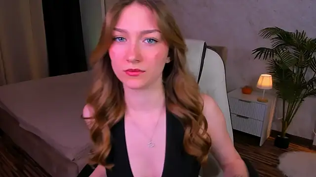 Snapshot of AngelAnabelle chatting on November 2025 08:43:01 PM AngelAnabelle online show from November 2025 08:43:01 PM