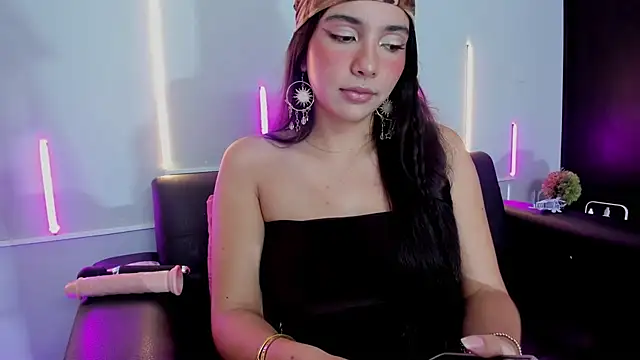 Snapshot of Jules_Angel chatting on October 2025 01:34:01 PM Jules Angel online show from October 2025 01:34:01 PM