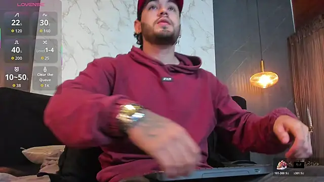 Snapshot of ElianKeiser chatting on November 2025 12:27:02 PM ElianKeiser online show from November 2025 12:27:02 PM