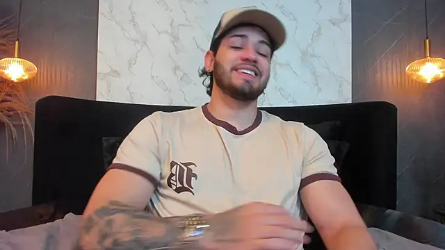 Snapshot of ElianKeiser chatting on December 2025 12:03:02 PM ElianKeiser online show from December 2025 12:03:02 PM