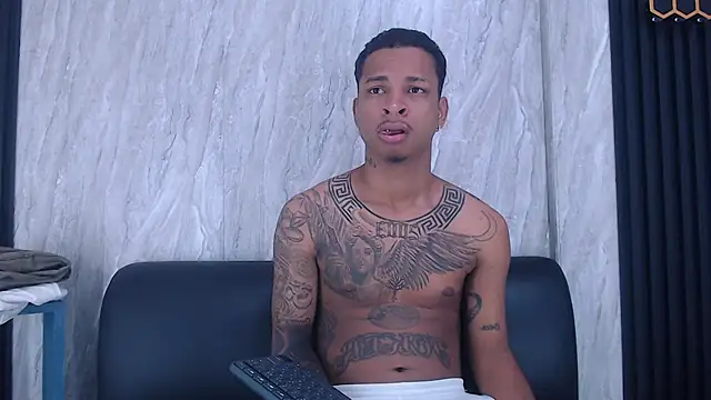 Snapshot of TimmCloud chatting on October 2025 11:33:02 AM TimmCloud online show from October 2025 11:33:02 AM