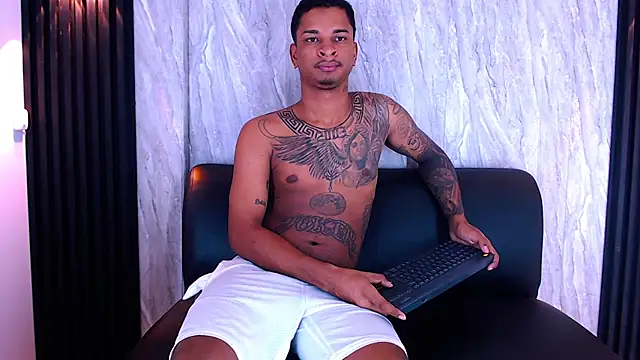 Snapshot of TimmCloud chatting on November 2025 11:43:01 AM TimmCloud online show from November 2025 11:43:01 AM