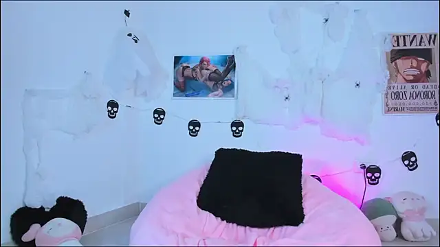 Snapshot of Miaengels_ chatting on October 2025 12:09:01 AM Miaengels online show from October 2025 12:09:01 AM