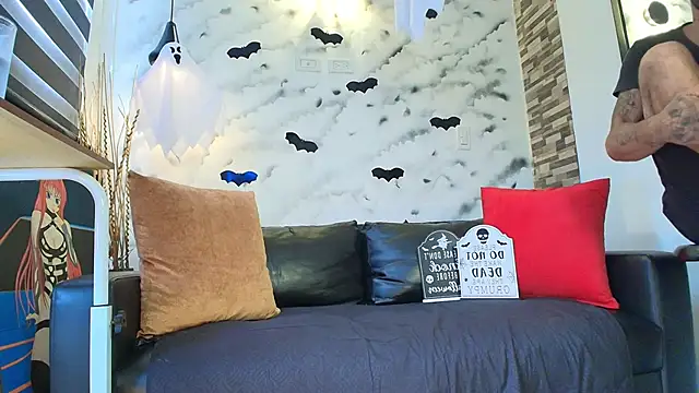 Snapshot of Max_Miller_S chatting on October 2025 06:30:01 PM Max Miller S online show from October 2025 06:30:01 PM