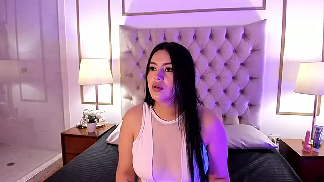 Snapshot of IssisLancaster chatting on October 2025 11:54:01 AM IssisLancaster online show from October 2025 11:54:01 AM