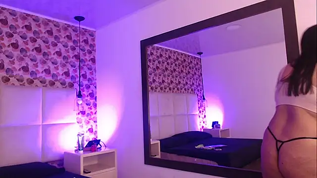 Snapshot of IssisLancaster chatting on November 2025 11:21:01 AM IssisLancaster online show from November 2025 11:21:01 AM