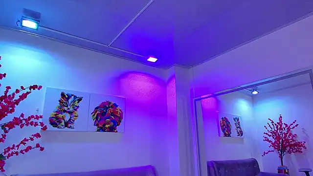 Summer miller online show from October 2025 11:20:02 AM