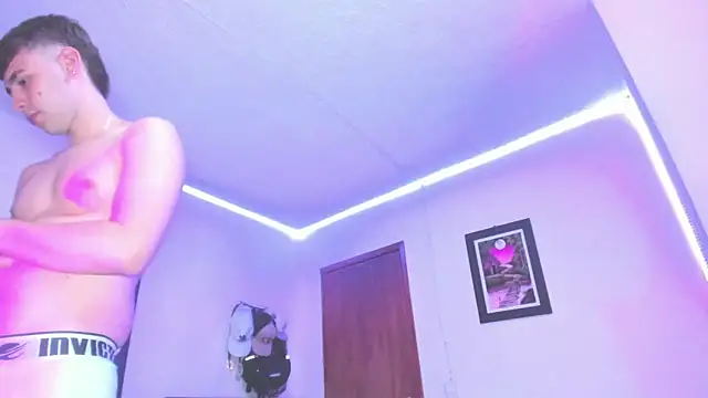 Snapshot of PapiNoha chatting on October 2025 10:31:01 PM PapiNoha online show from October 2025 10:31:01 PM